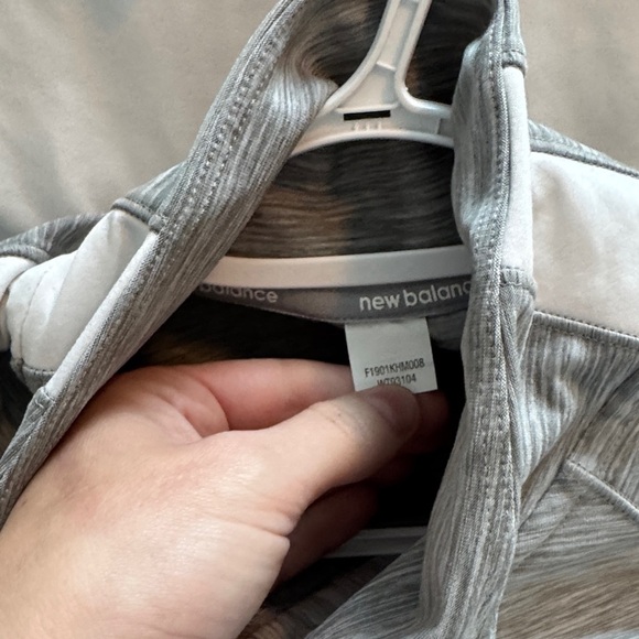 New balance- Gray Quarter-Zip womens Sweater- size small - Picture 3 of 3